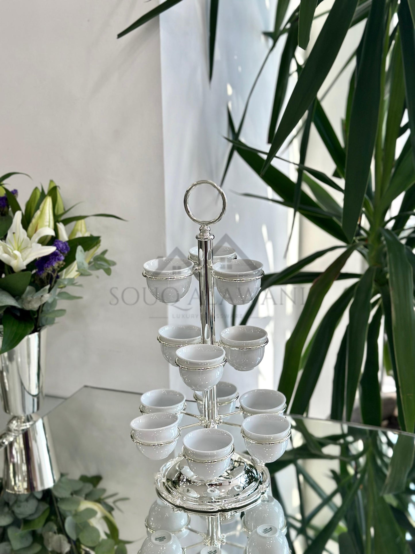 ستاند فناجين نحاسي