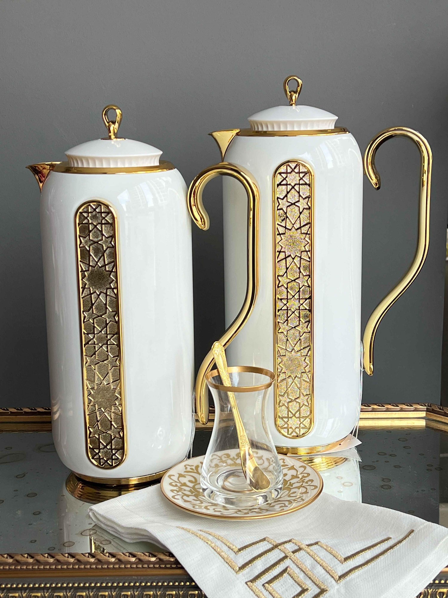 أطقم ترامس شاي و قهوة 